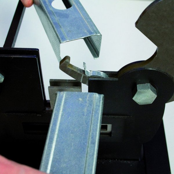 EDMA profilklipper/saks til st�lreglar ProfilCut&reg;