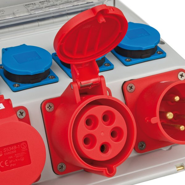 BRENNENSTUHL byggestr�mstavle CEE 400V/32A med 4x230V/16A + 1x400V/16A + 1x400V/32A udtag - udg.