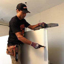 EDMA gipspladevinkel med sk�rehuller 620 mm - 1971405