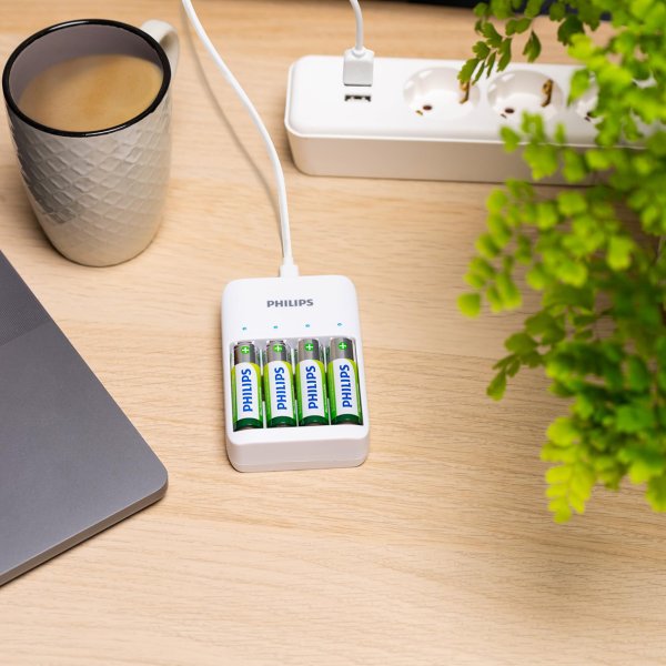 PHILIPS batterilader til AA/AAA - inkl. 2xAAA og 2xAA - 2513680